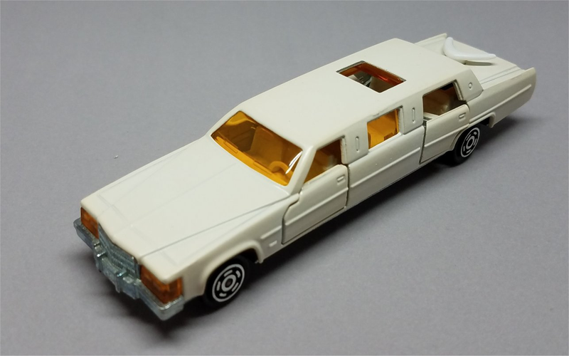 Illustration for article titled Surprise Saturday - Majorette Cadillac Limousine